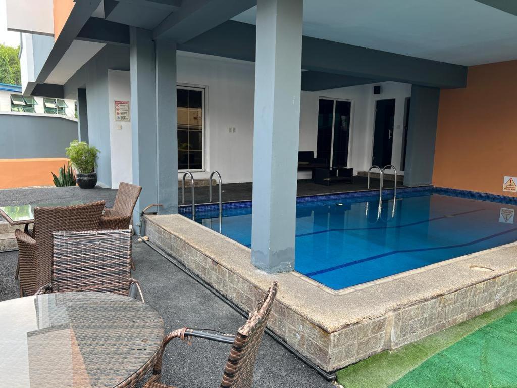 NOAH'S COURT APARTMENTS - Housity