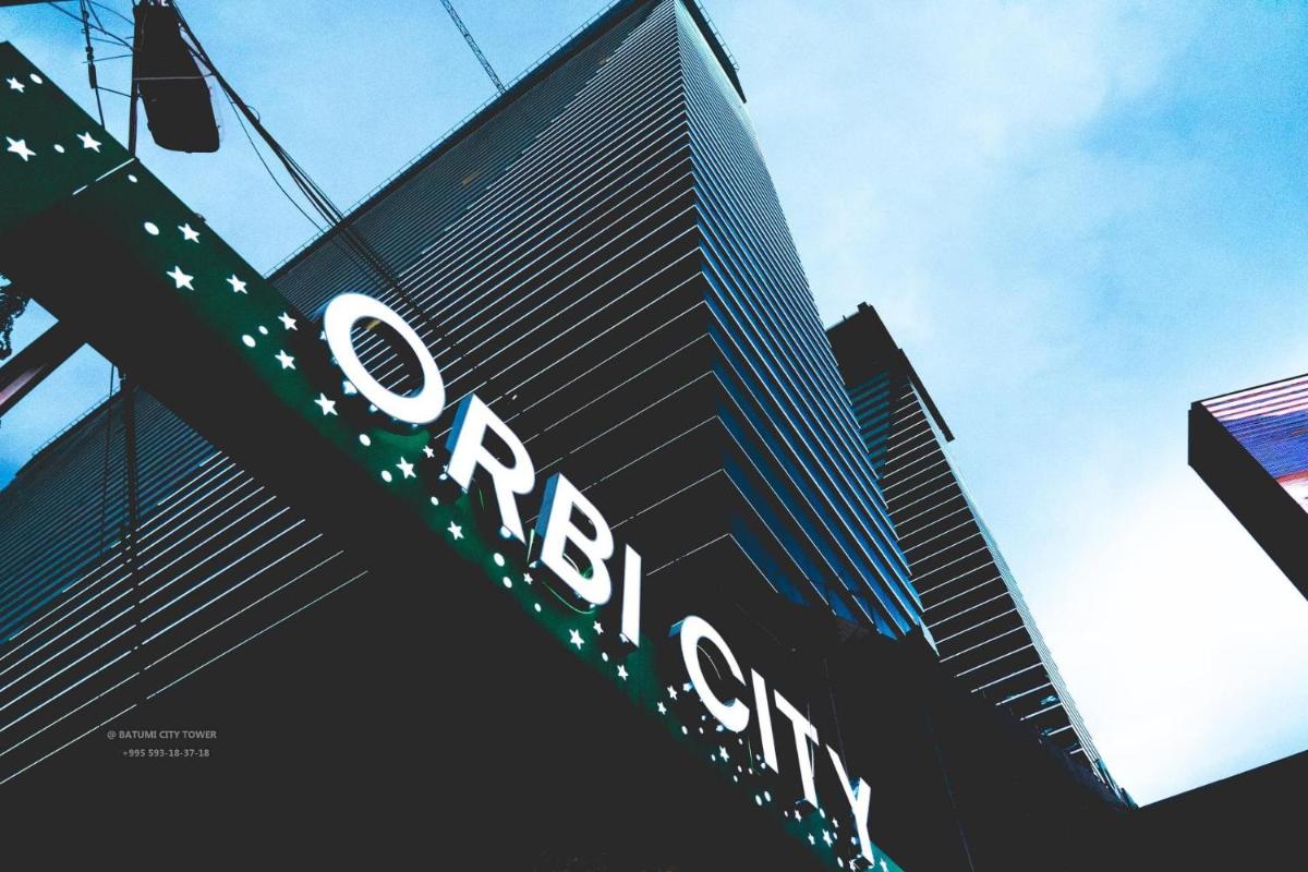 ApartHotel in Orbi City Sea View - Housity