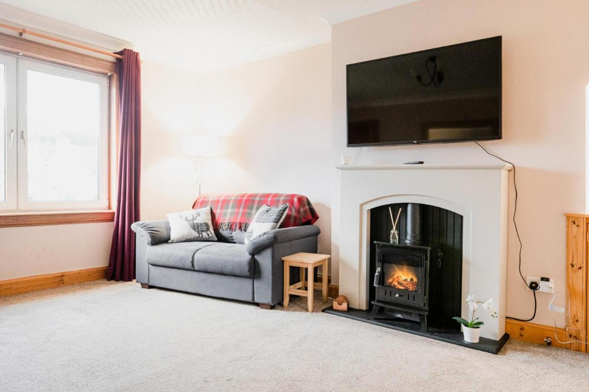 3BD House Fantastic Mountain views Innerleithen - Housity