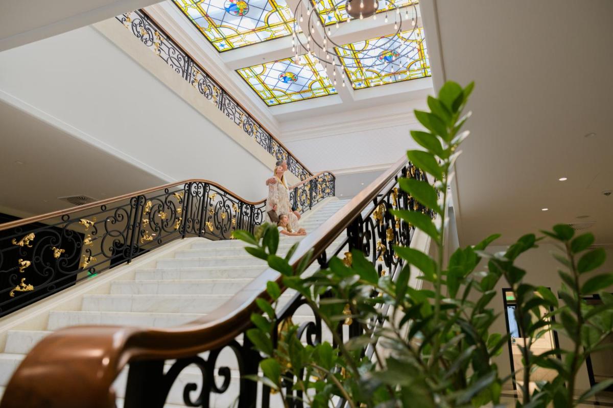 Suitetrails - Astor Garden Hotel