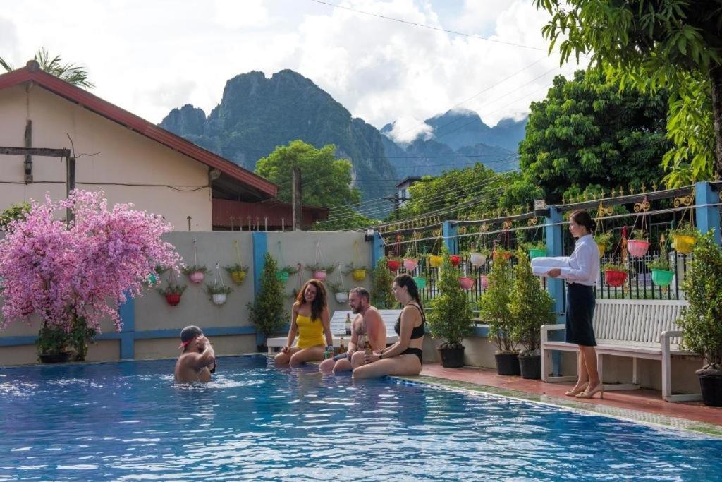 Plaza Annecy Mountain View Hotel - Housity