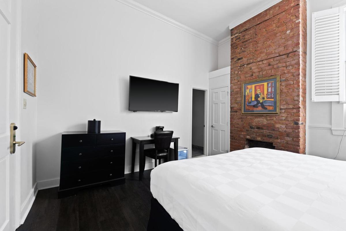 Historic Streetcar Inn - Housity