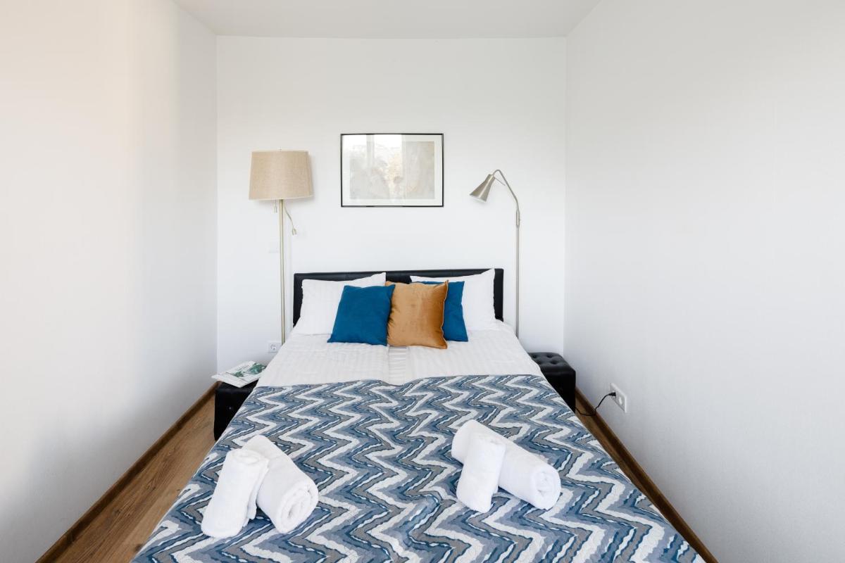 Brivibas Yard Apartment With Parking In City Center - Housity