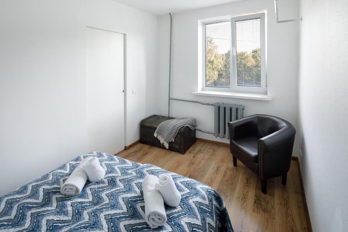 Brivibas Yard Apartment With Parking In City Center - Housity