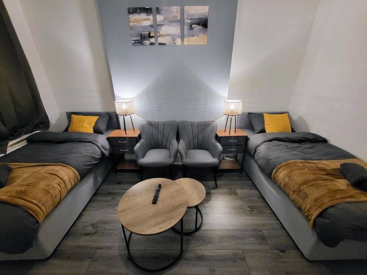 Park Road - Stay Sleep Rest - Housity
