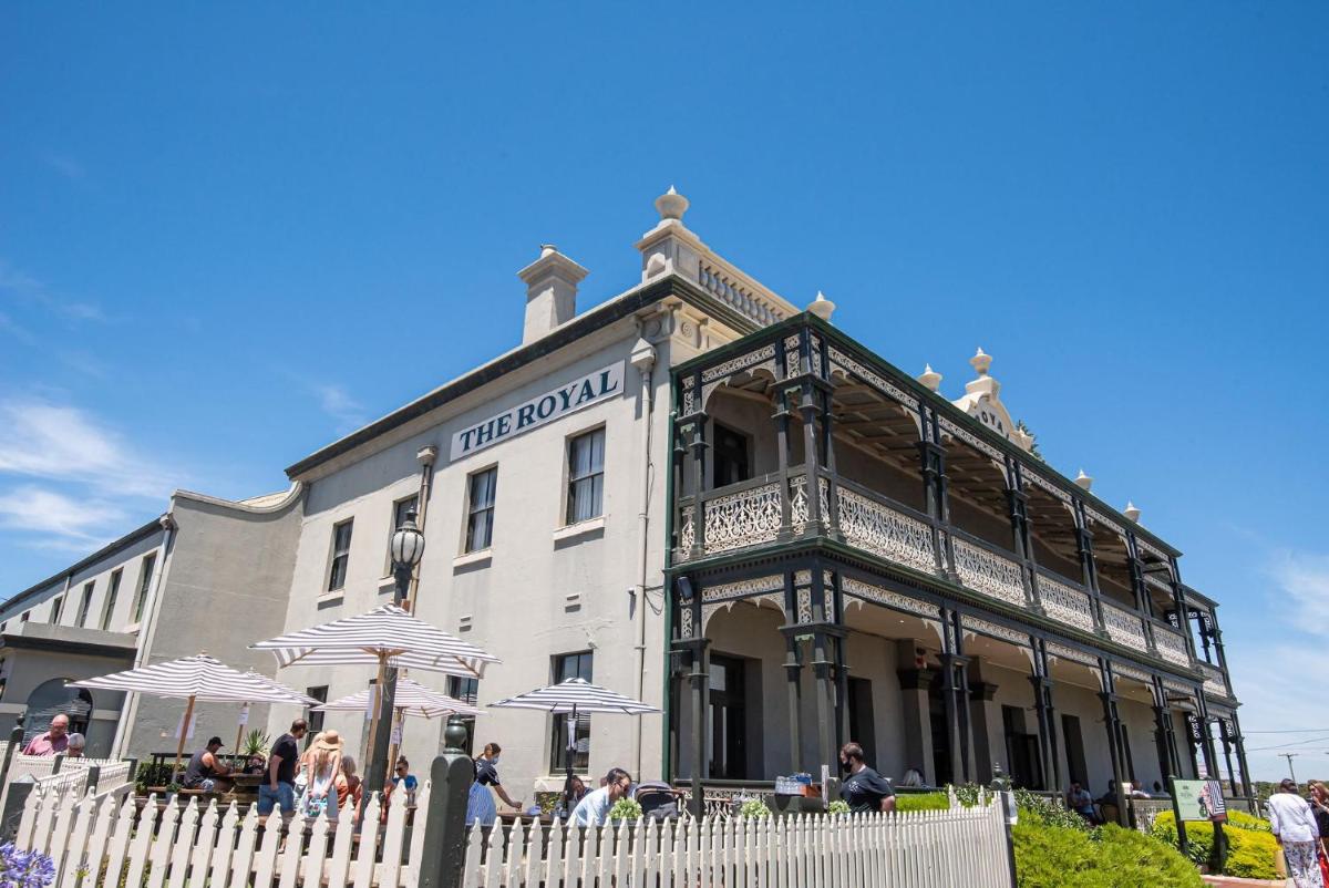 The Royal Apartment in Mornington - Housity