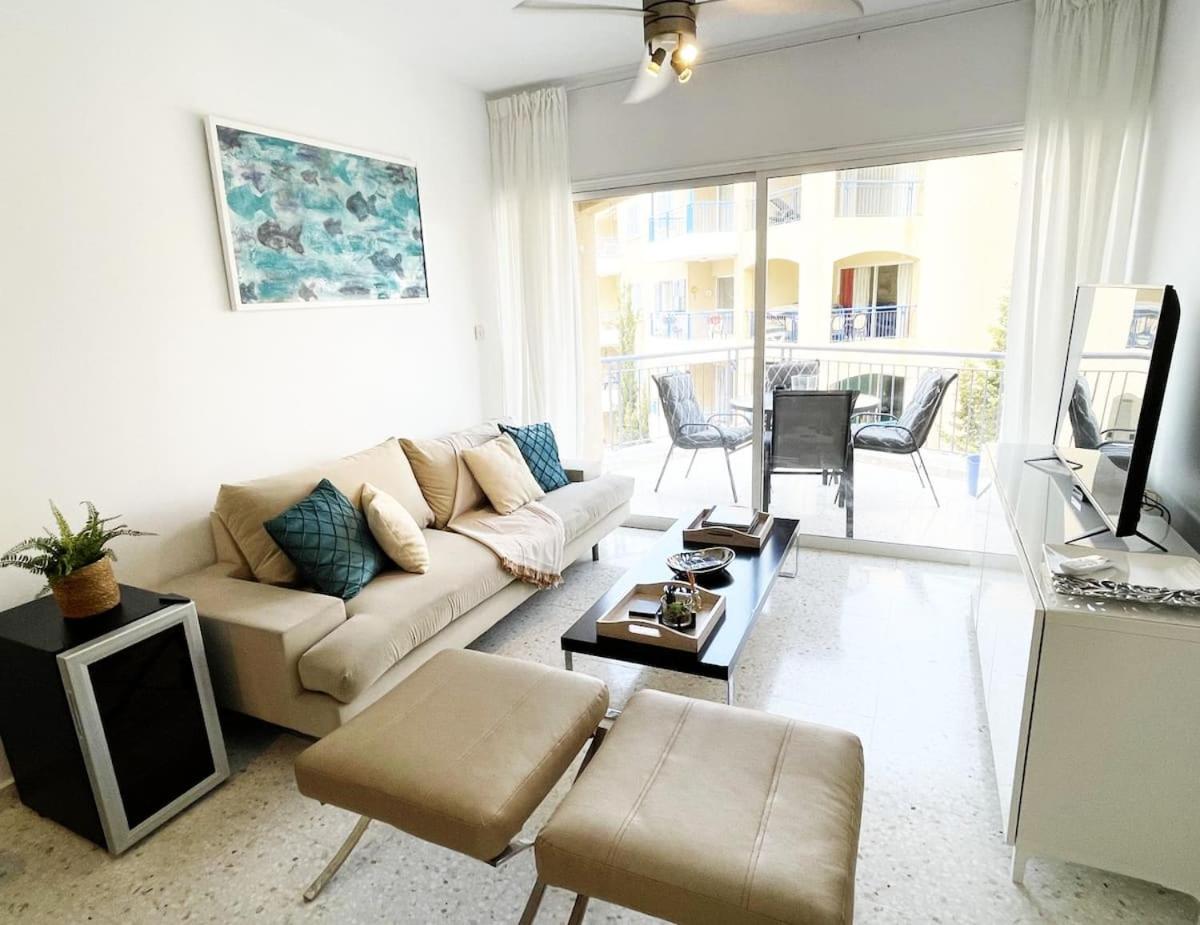 Kings Palace superb 1 bed apartment with sea views - Housity