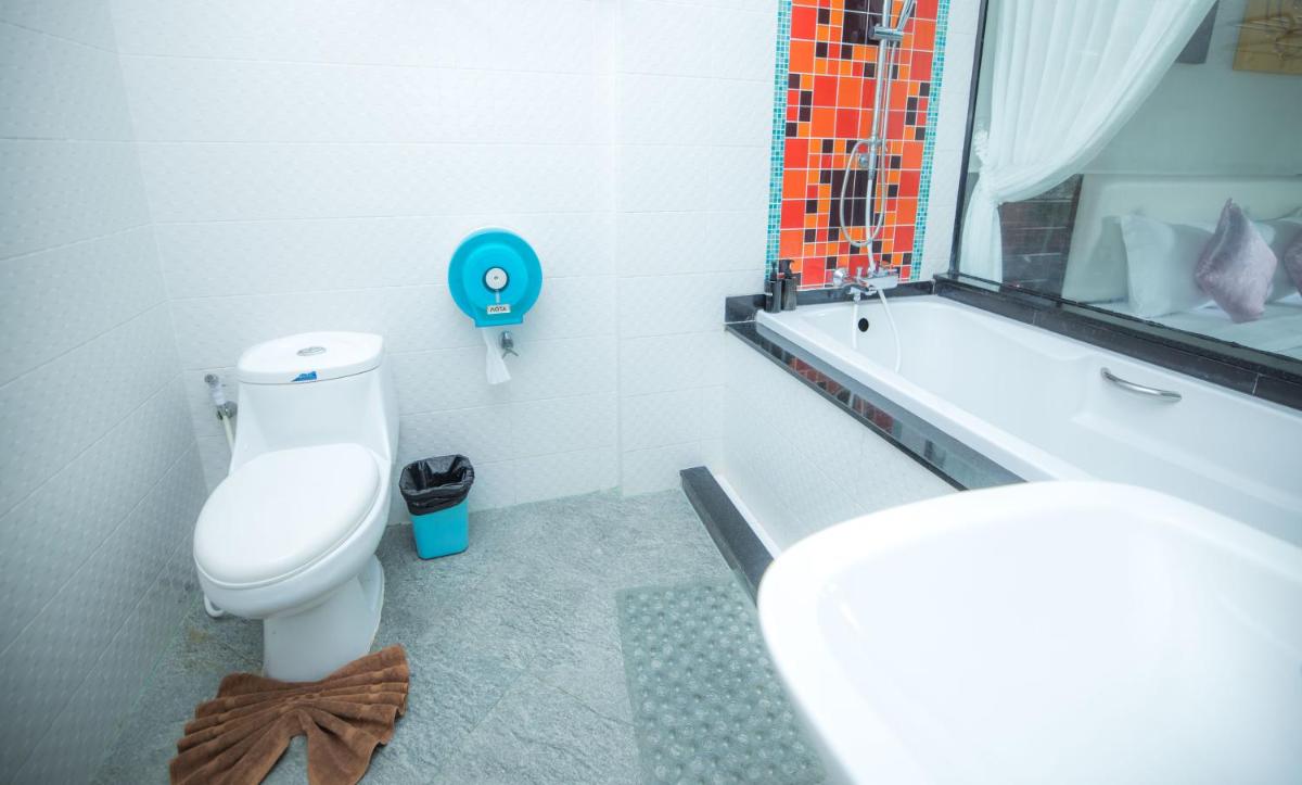 Blue Carina Hotel Phuket - Housity