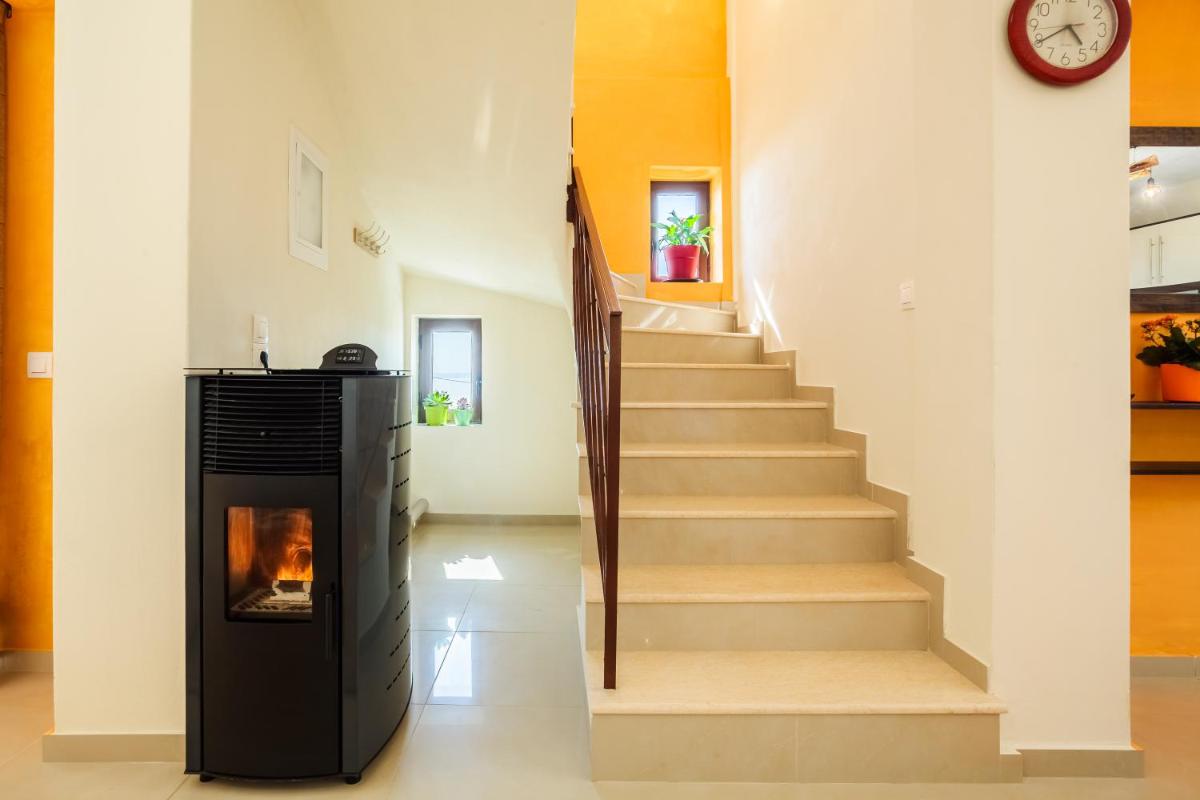 Villa Armonia, Sunset View and Relaxing Beach Vibe - Housity