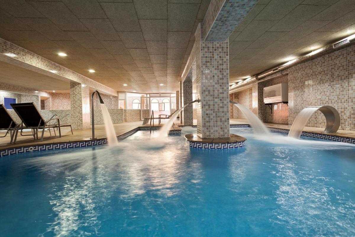 Piscina en o cerca de Hotel Best Alcázar