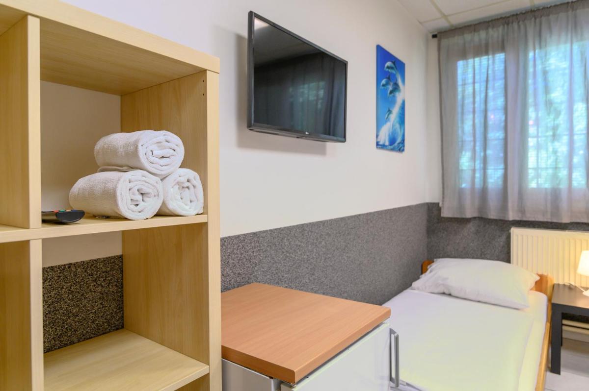 Hostel Seven - Housity