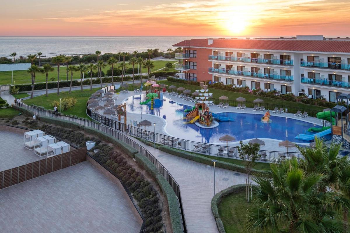Piscina en o cerca de Hotel Best Costa Ballena
