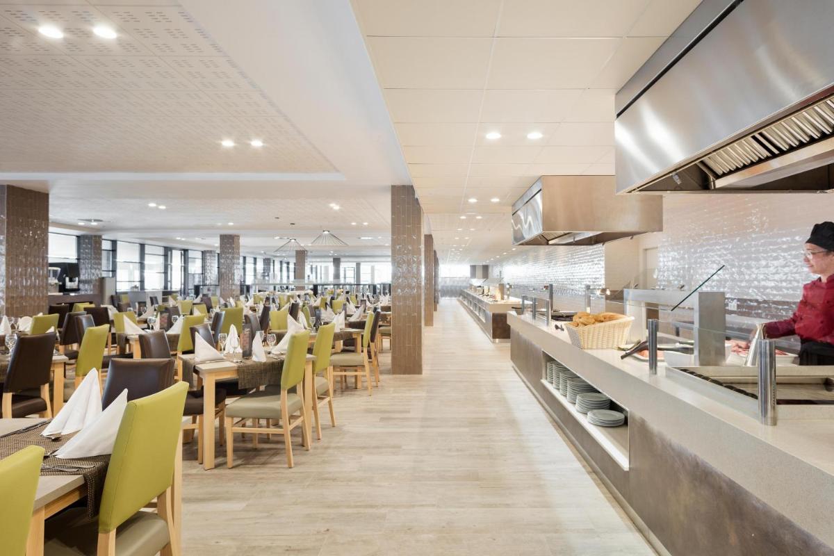 Clientes alojados en Hotel Best Costa Ballena