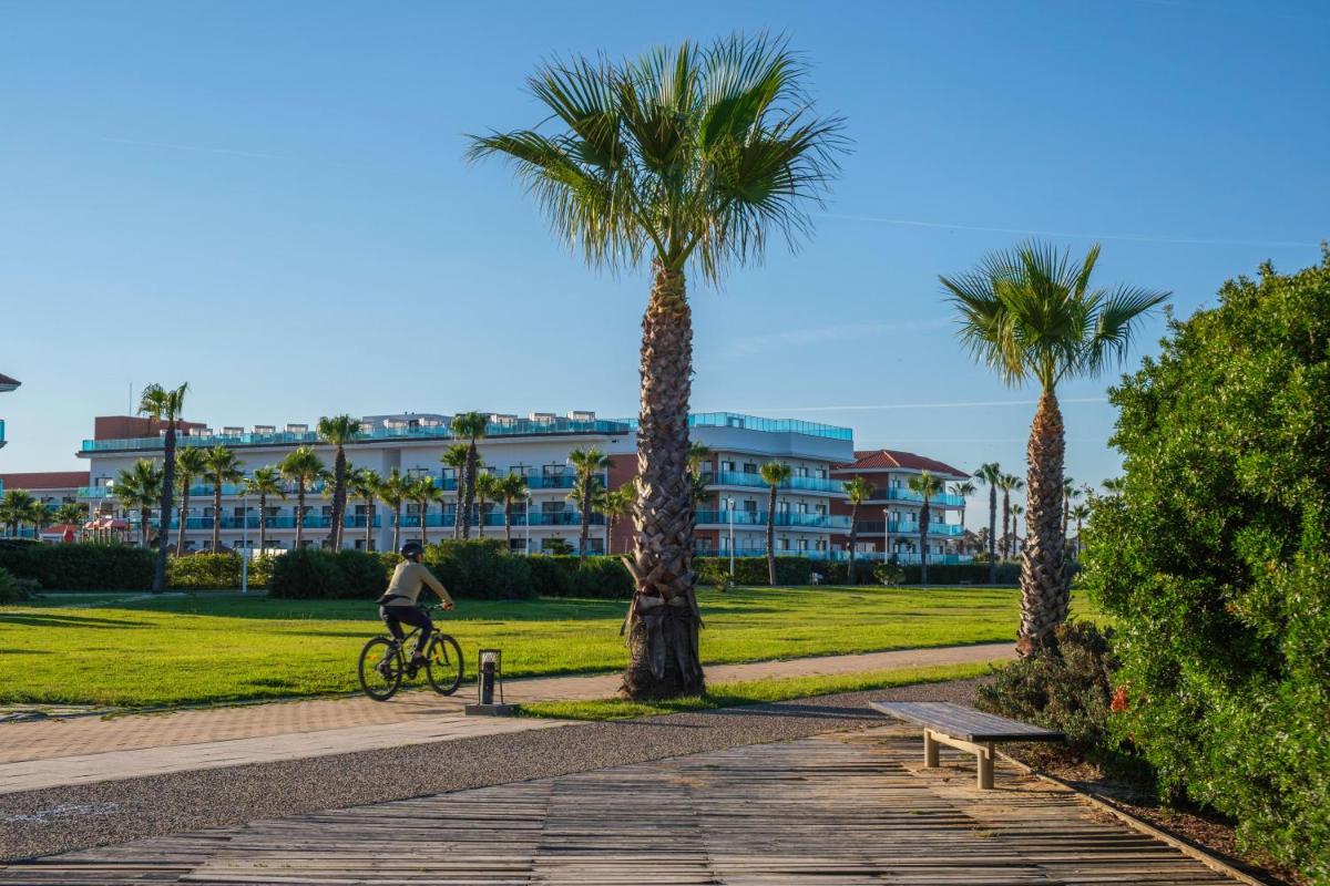Montar en bicicleta en Hotel Best Costa Ballena o alrededores