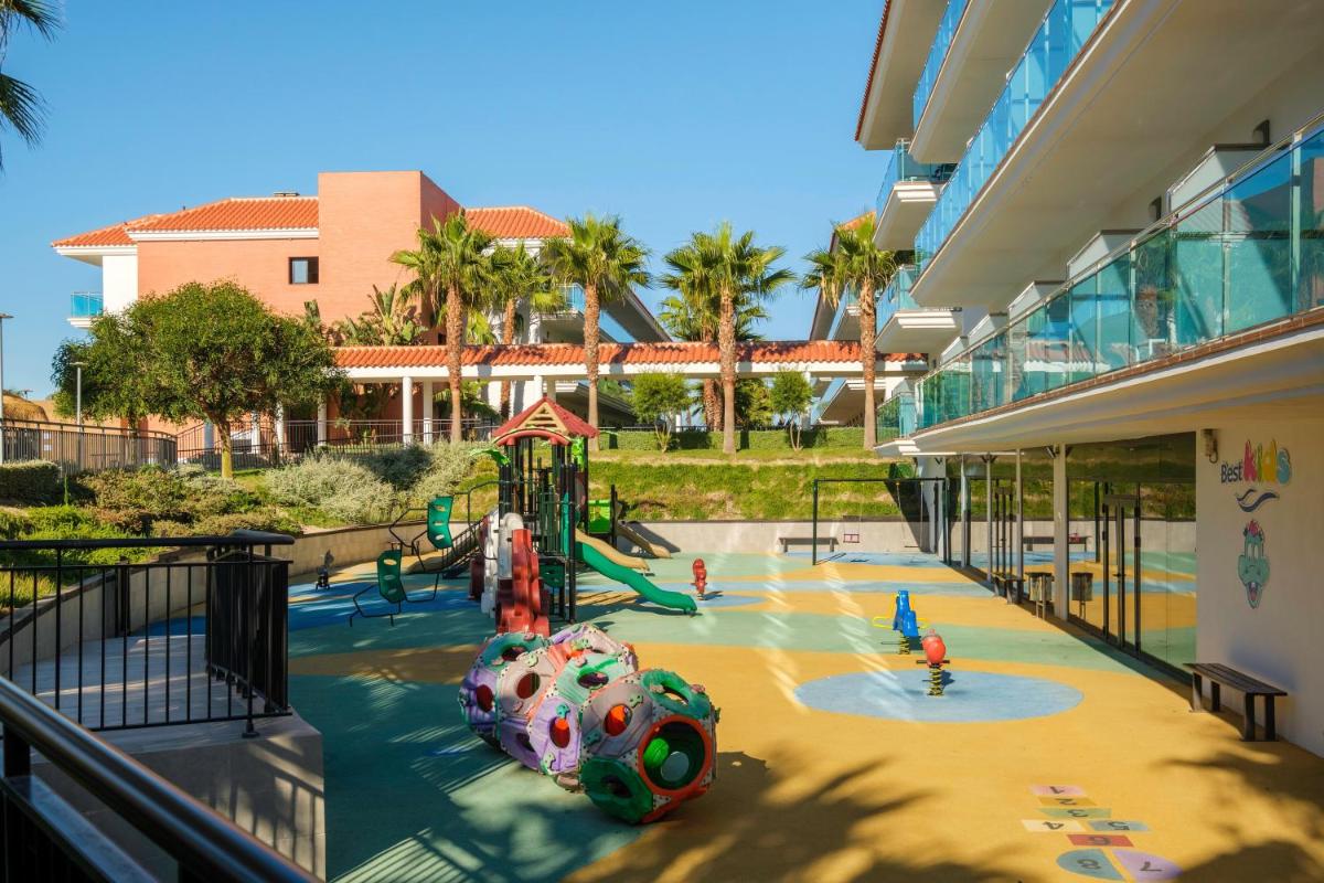 Zona de juegos infantil en Hotel Best Costa Ballena