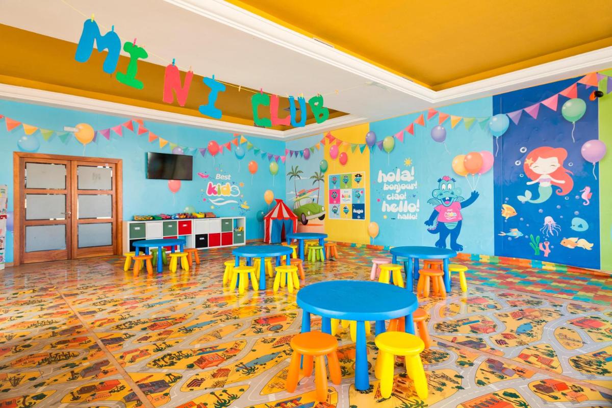 Club infantil en Apartamentos Best Alcazar