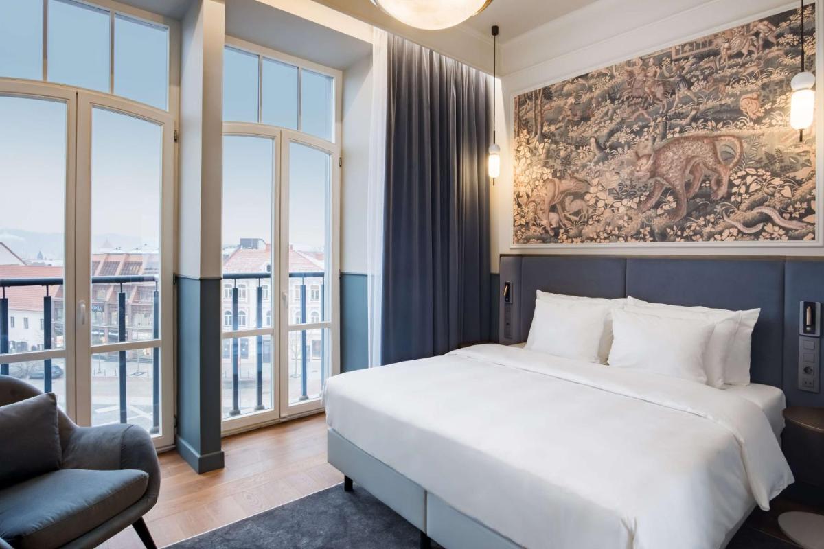 Suitetrails - Radisson Collection Astorija Hotel, Vilnius
