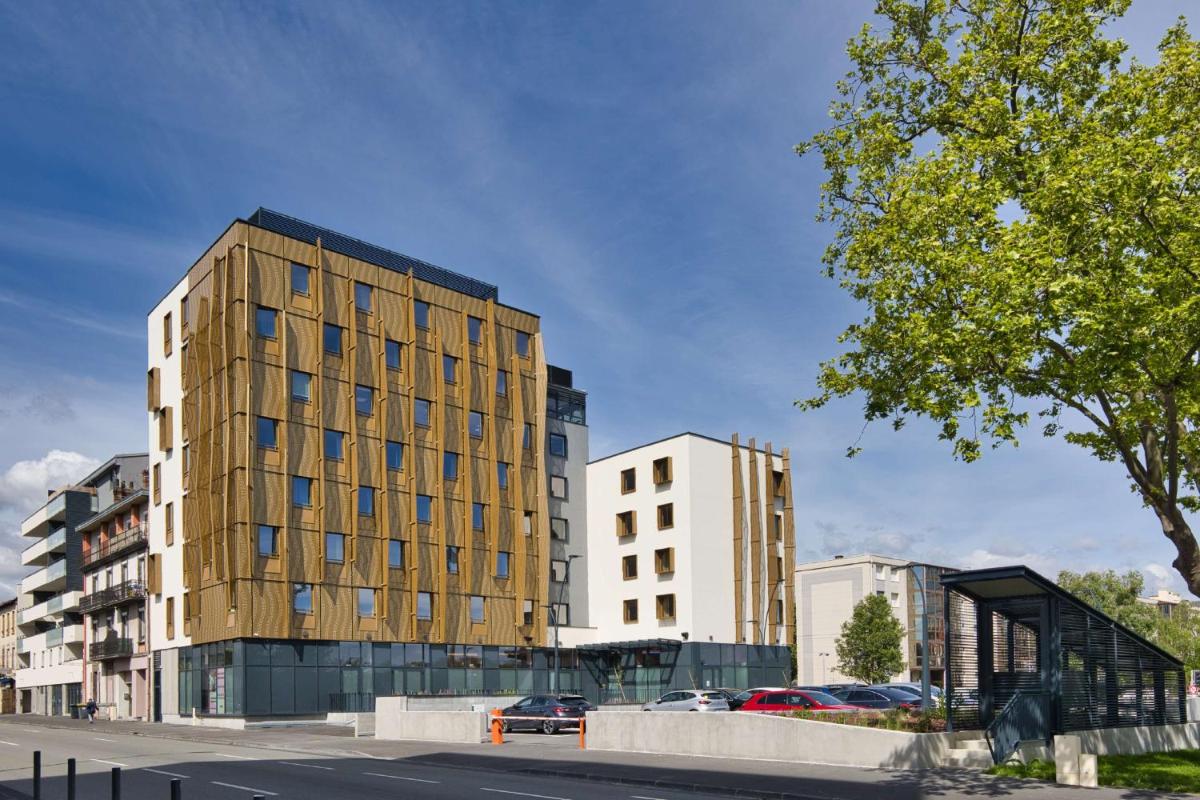 Aiden by Best Western Clermont-Ferrand Hotel & Spa - Housity