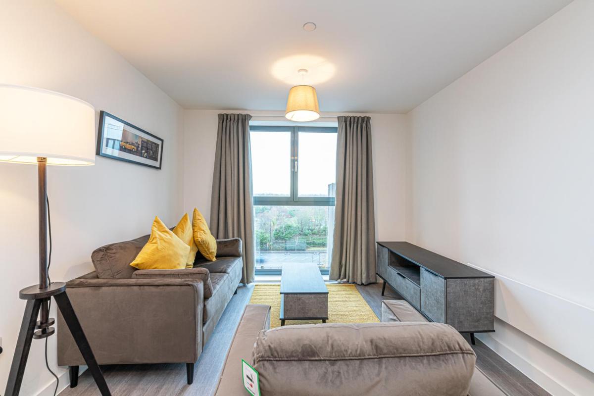 Insignia Apartments - Hizvo