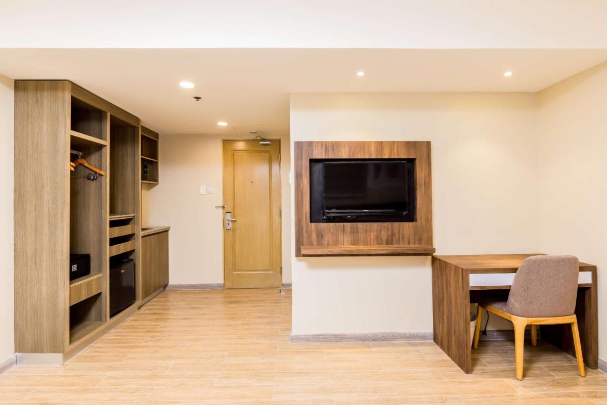 Suitetrails - SureStay Plus by Best Western Cebu City