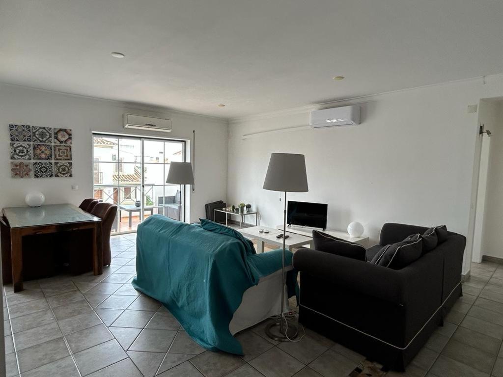 Tavira near the center - two bedroom with balcony - Housity