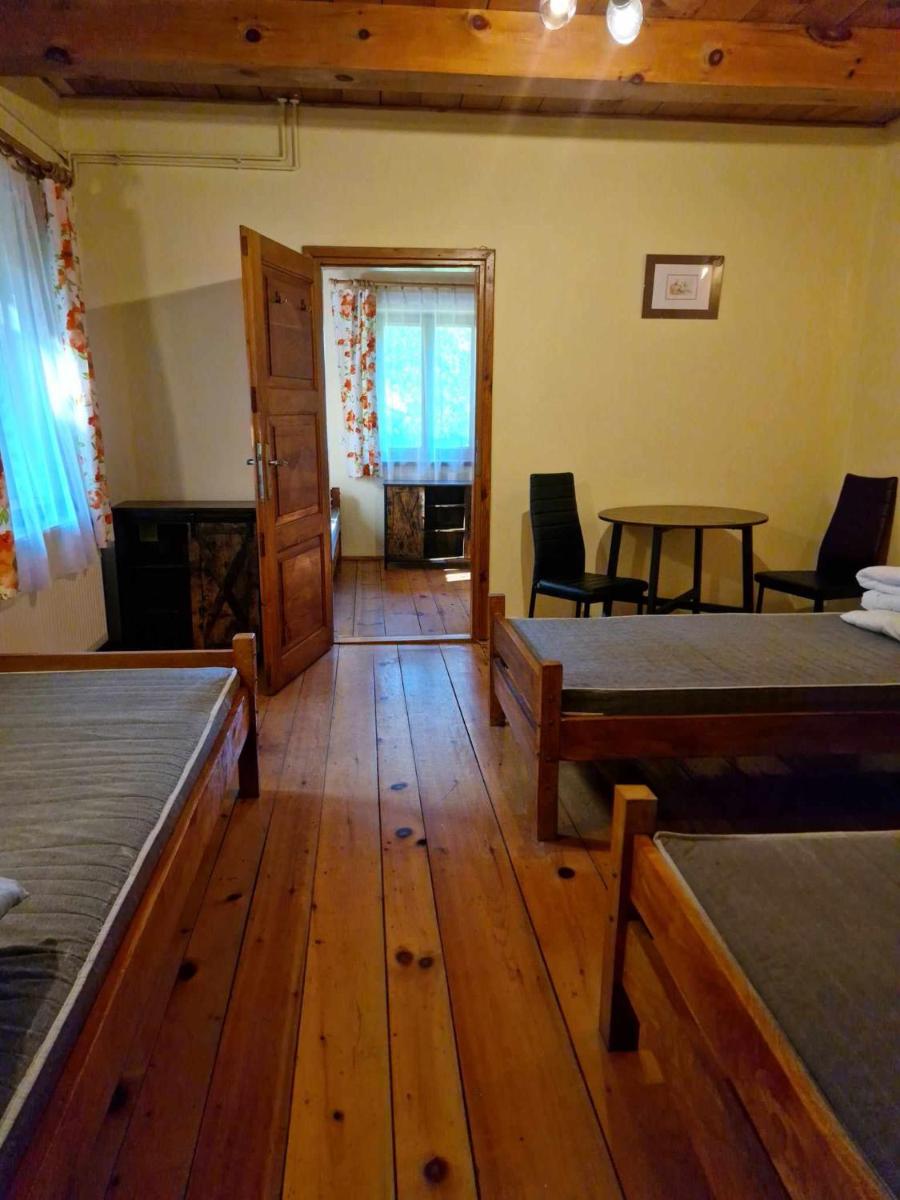 Hostel Domek Ogrodnika przy Muzeum w Przeworsku Zespole Pałacowo - Parkowym - Housity