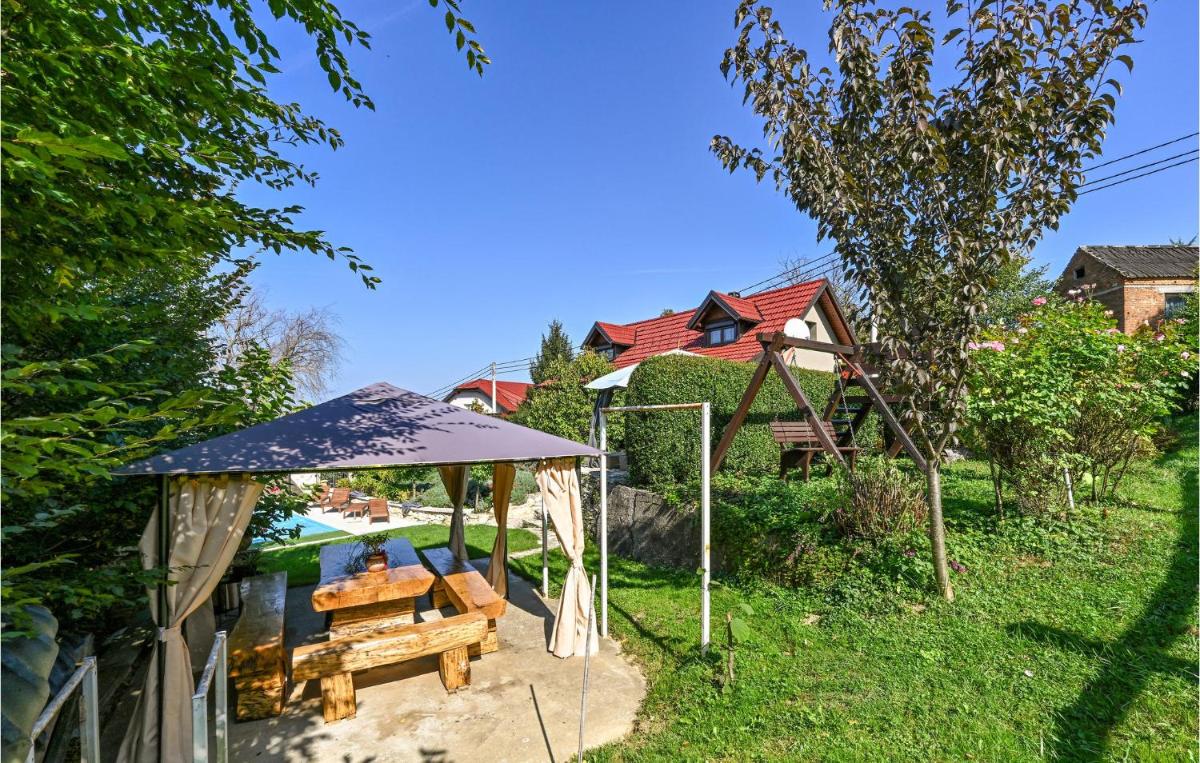 Beautiful Home In Seketin With Sauna - Housity