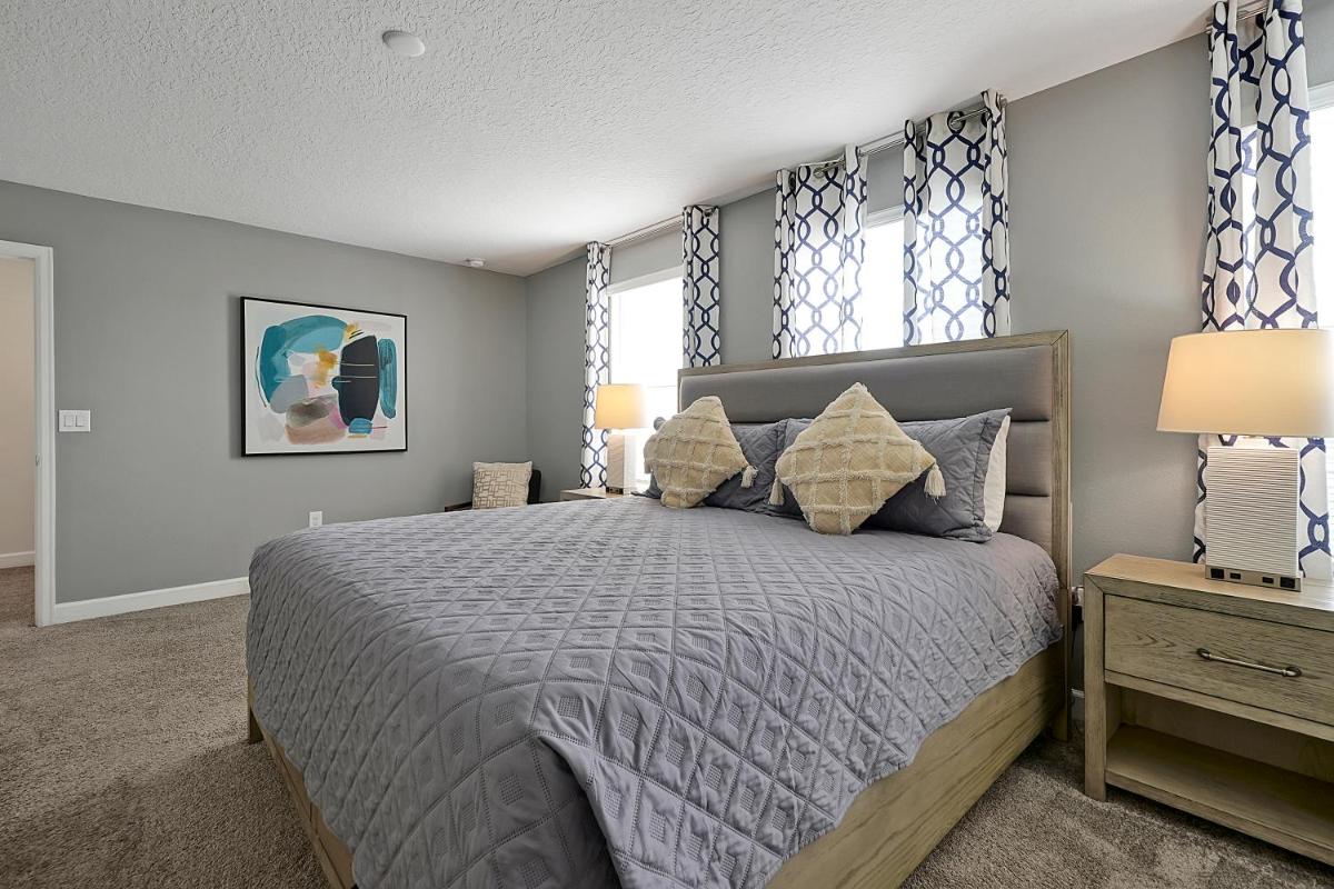Mickey's Retreat - Housity