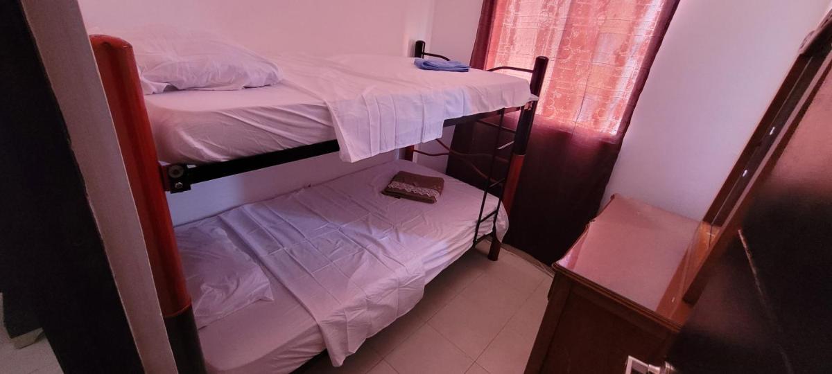hospedaje económico en El Eje Cafetero "armenia quindio" cerca al parque del cafe y panaca - Housity