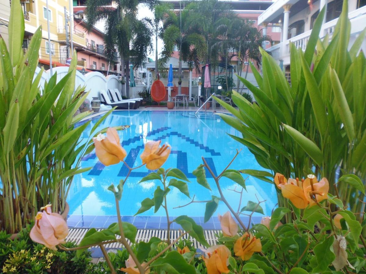 Villa Oranje Pattaya - Housity