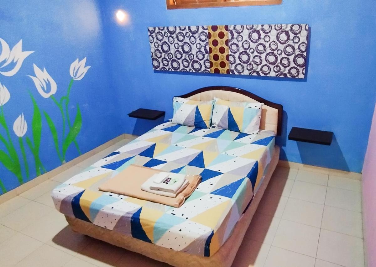 Azifa inn solo near RS JIH Solo - Housity