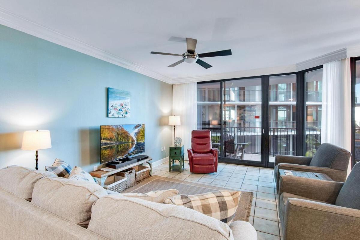 Phoenix On Bay II 2310 - Housity