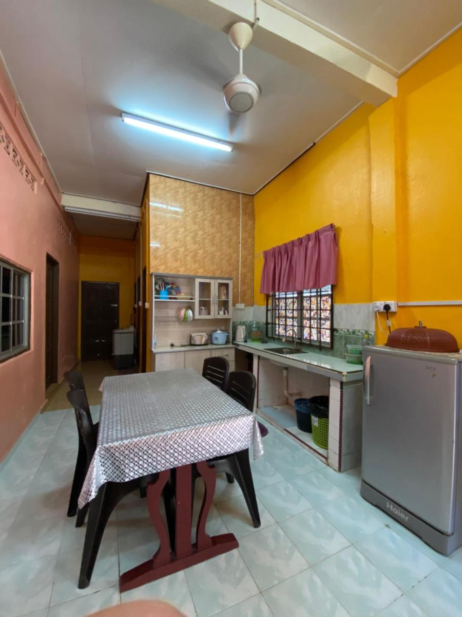 Homestay Taman Maktab Pengkalan Chepa - Housity