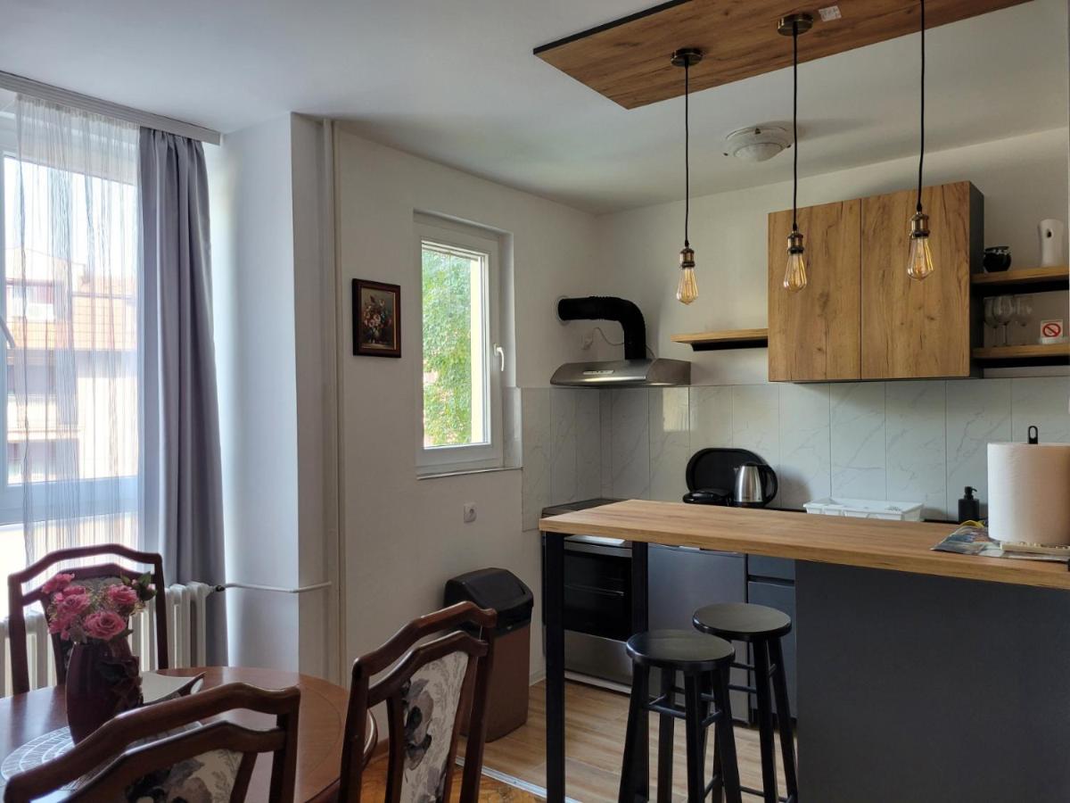 Community Park Apartment - Housity