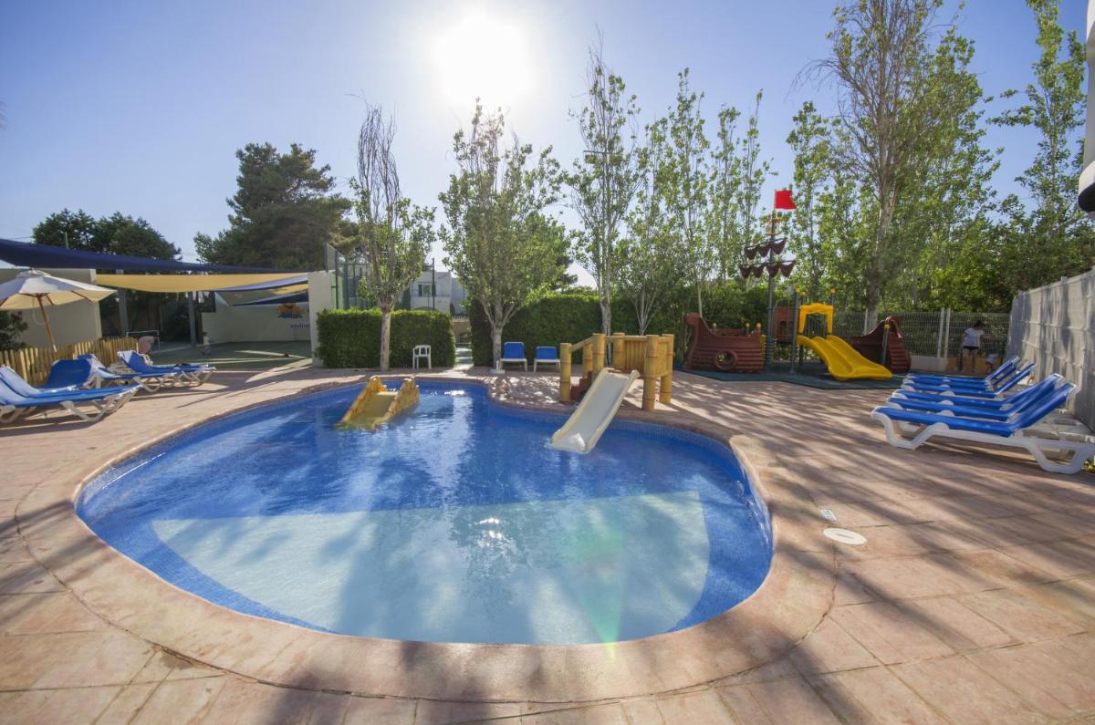 Piscina en o cerca de azuLine Hotel Bergantin
