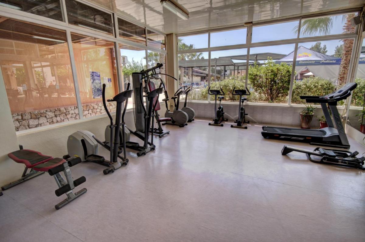 Gimnasio o instalaciones de fitness de azuLine Hotel Bergantin