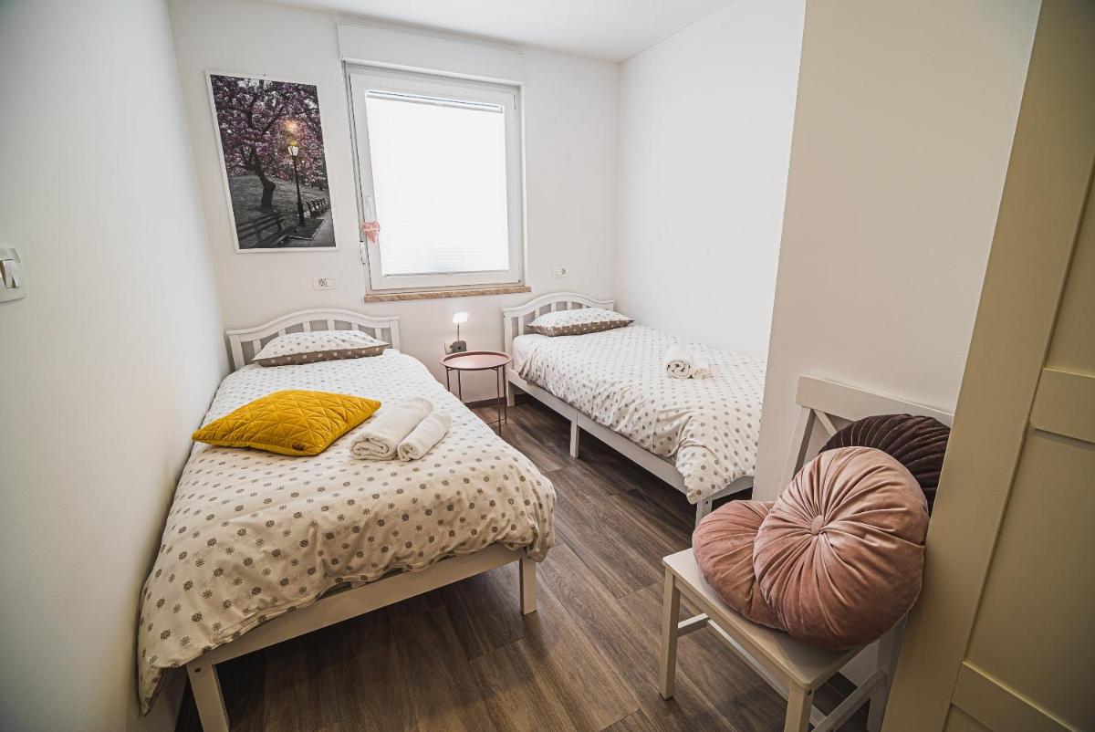 Suitetrails - Gotar Apartment with Garden