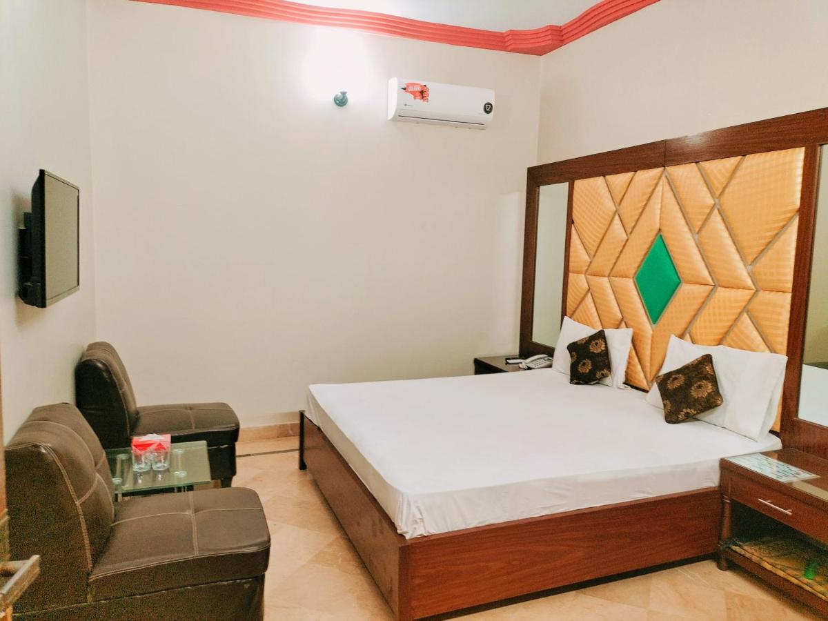 GULSHAN PALACE Near AghaKhanHospital ExpoCenter Airport - Hizvo