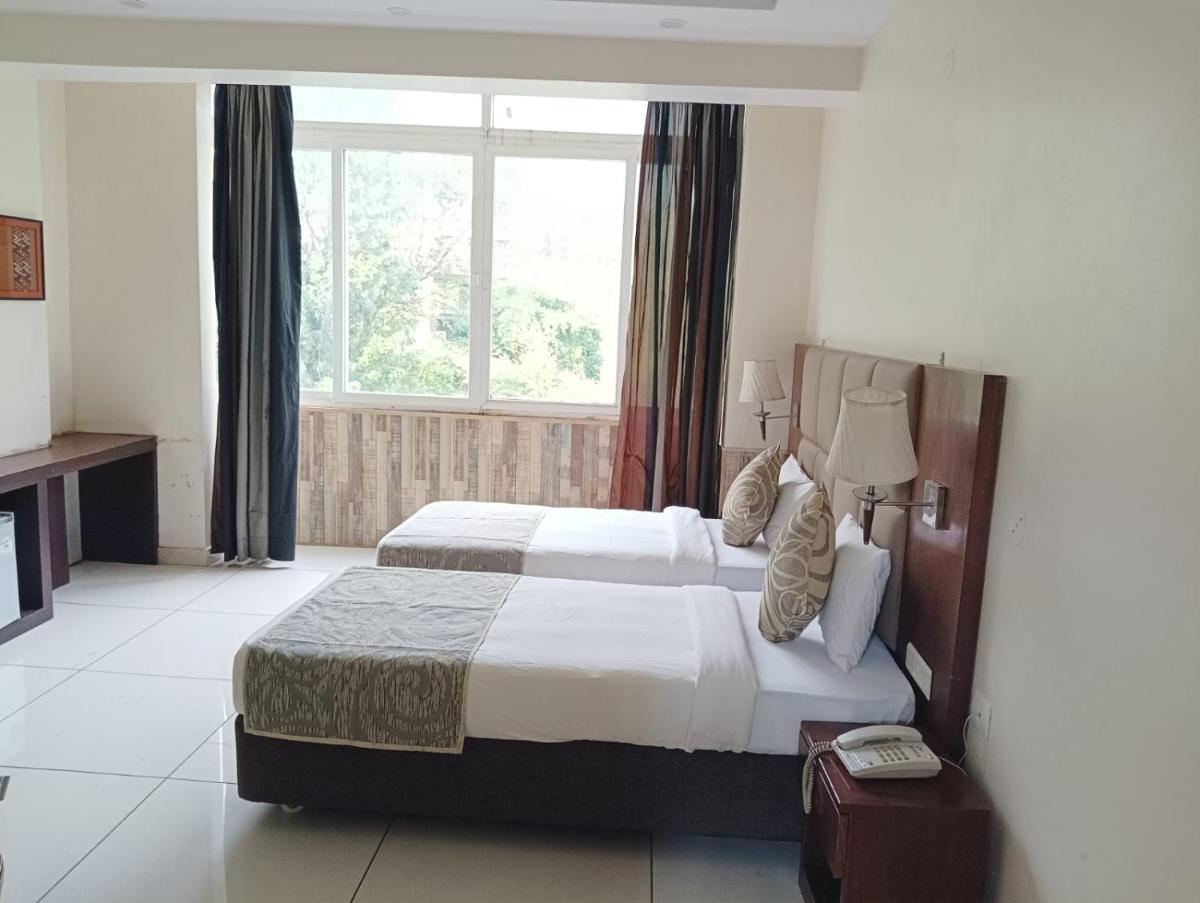 Manuni Inn - Riverside Resort - Housity