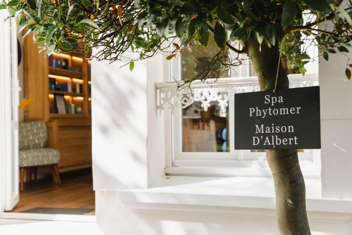 Photo de la galerie de l'établissement Le Castel Cabourg hôtel & SPA- Restaurant La Calypso, à Cabourg