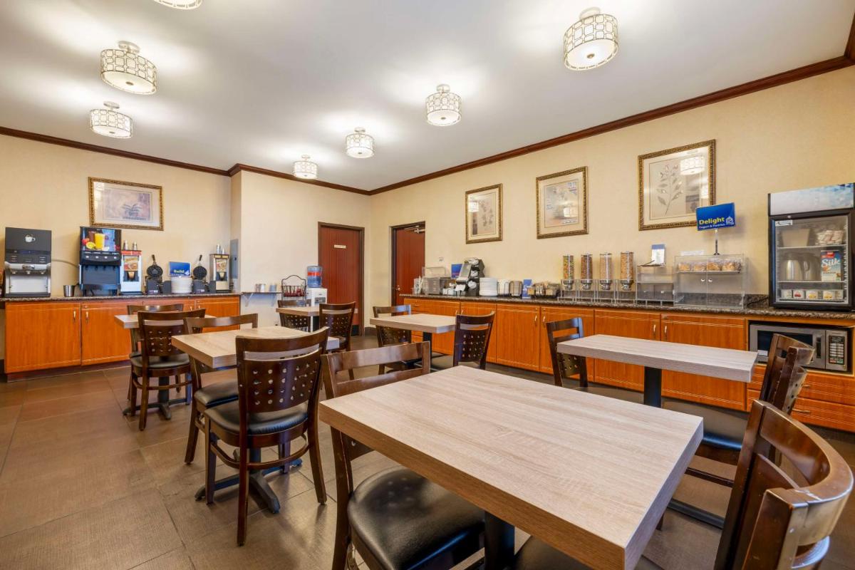 Best Western Los Angeles Worldport Hotel - Housity