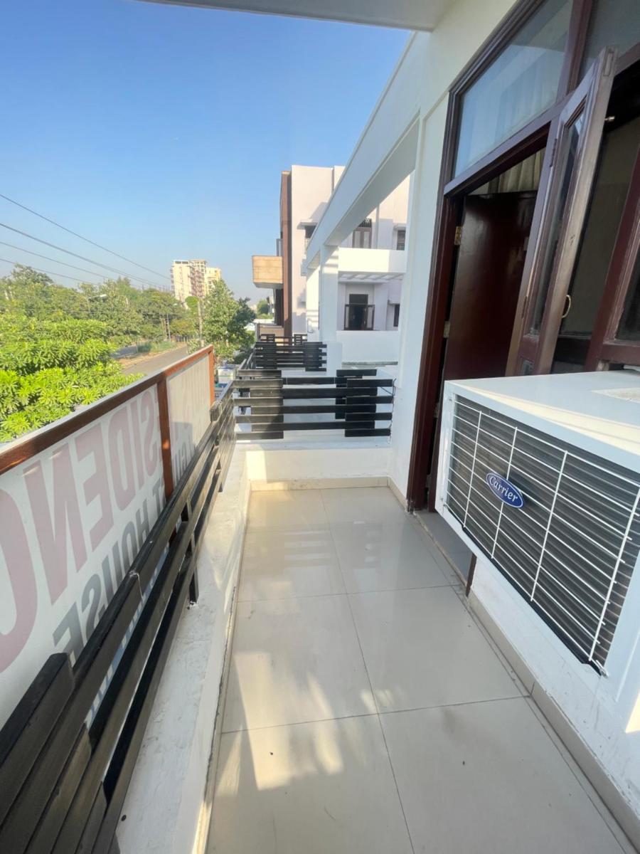 Aadi's Residency - Housity