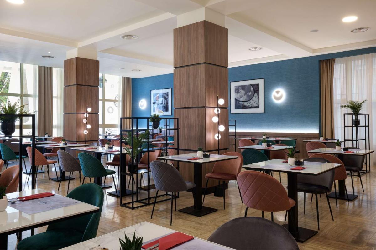 Radisson Hotel Ferrara - Housity