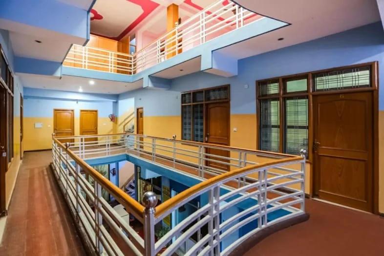 Kailash Hotel - Housity