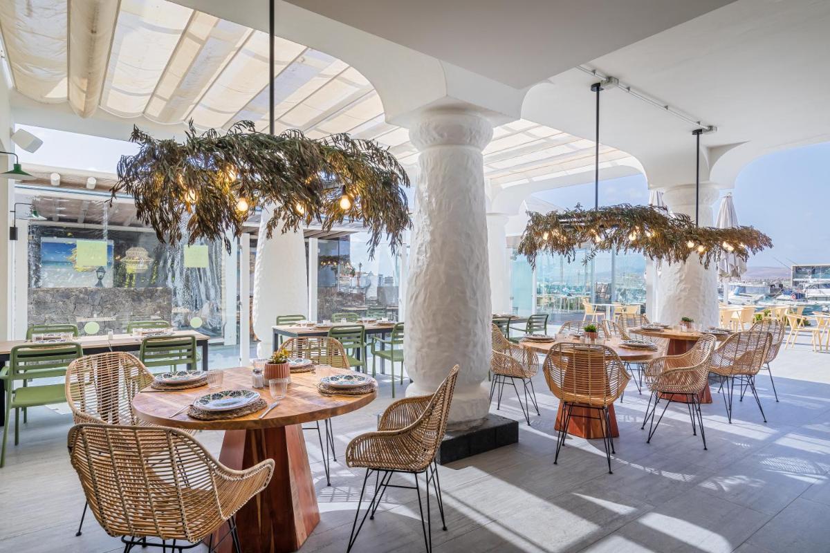 Un restaurante o sitio para comer en Barceló Fuerteventura Mar