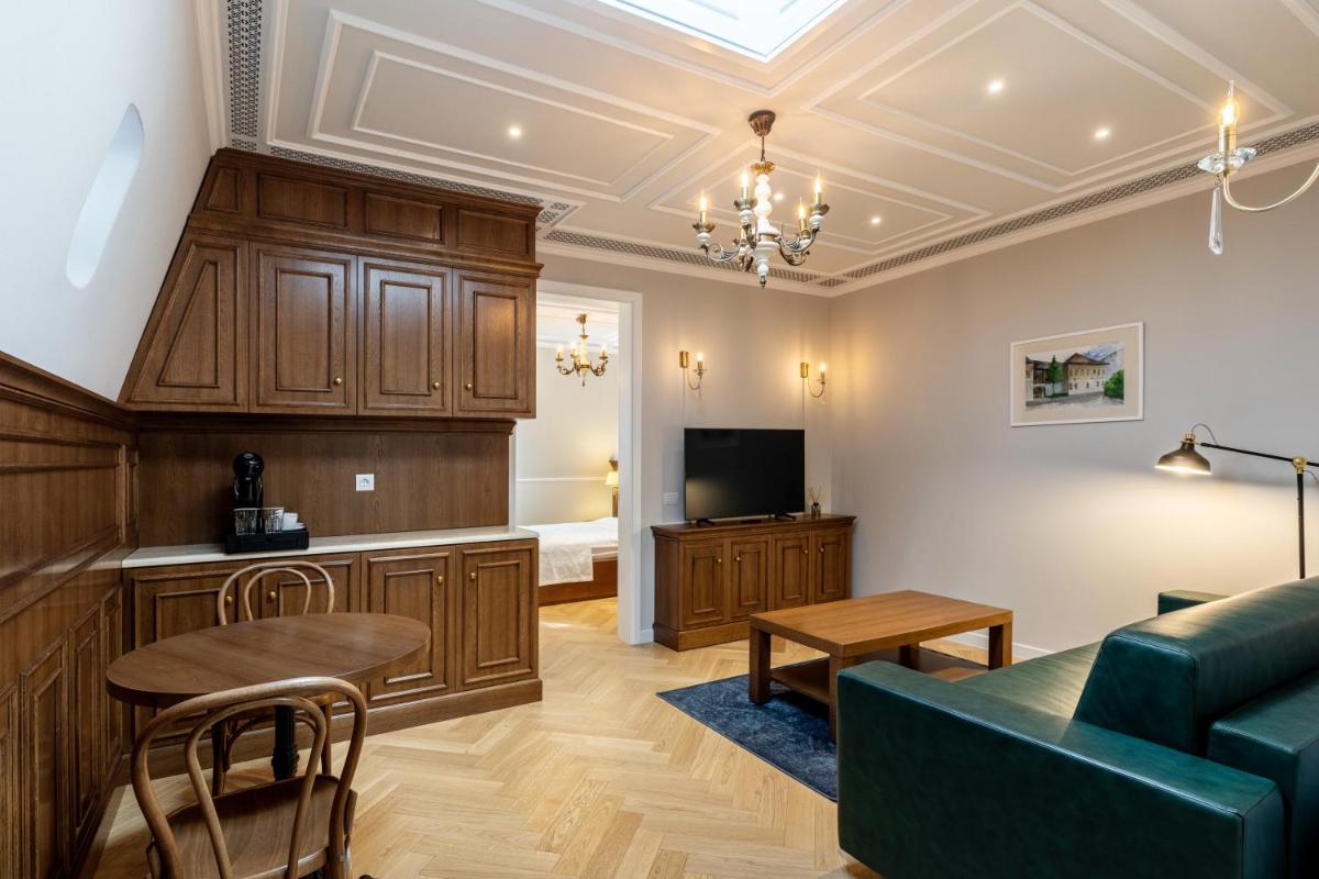 Templum Clava - Housity