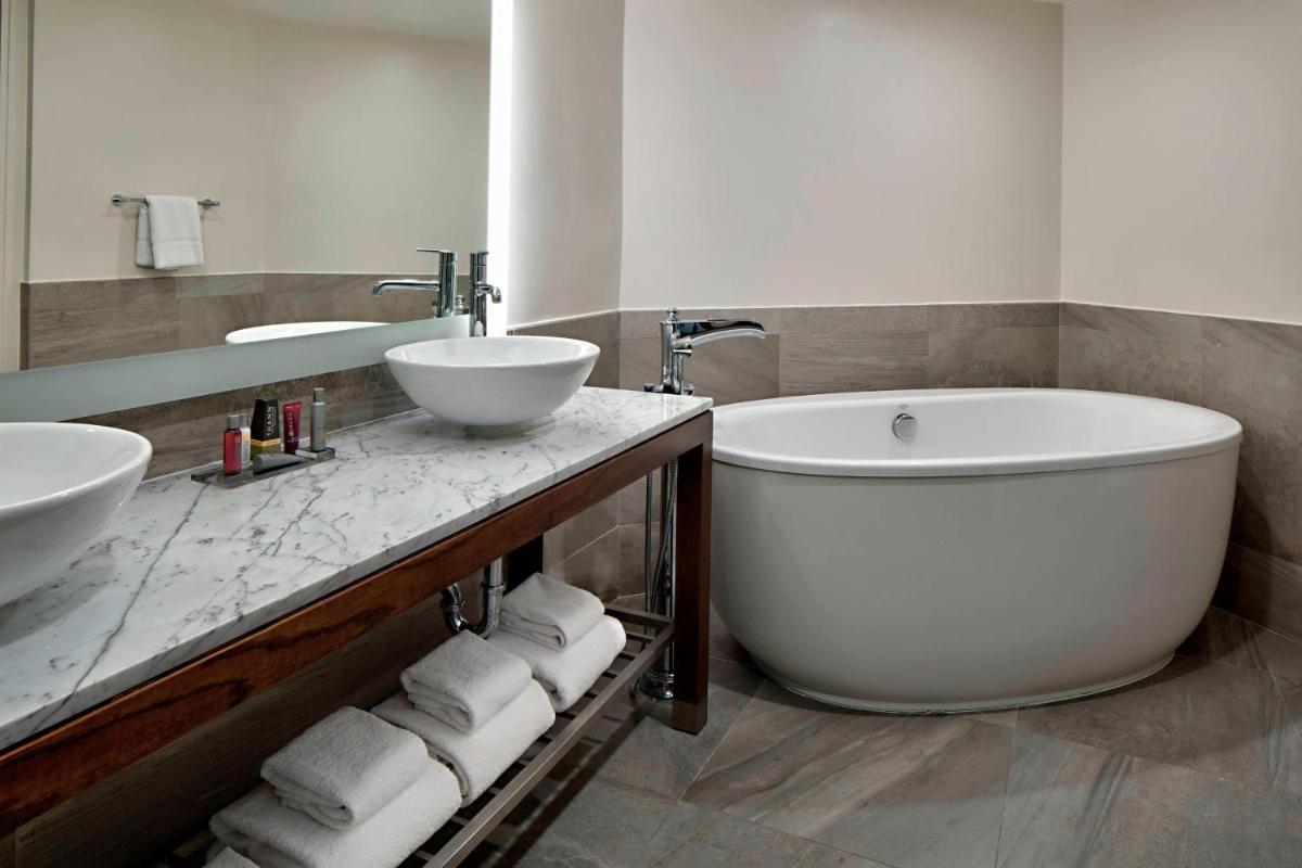 San Antonio Marriott Northwest - Housity