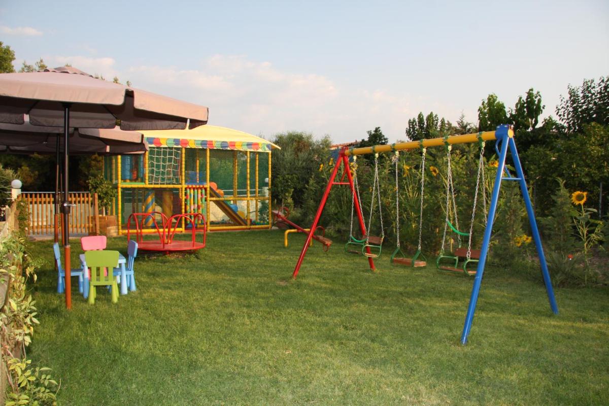 Suitetrails - Olympion Village Studios