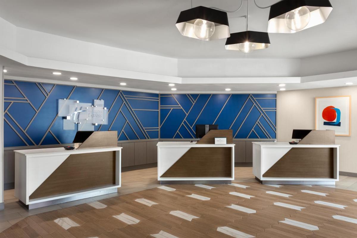 Holiday Inn Express Atlanta Airport - North, an IHG Hotel - Hizvo