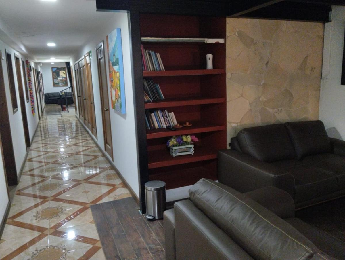 Hotel Lya - Housity